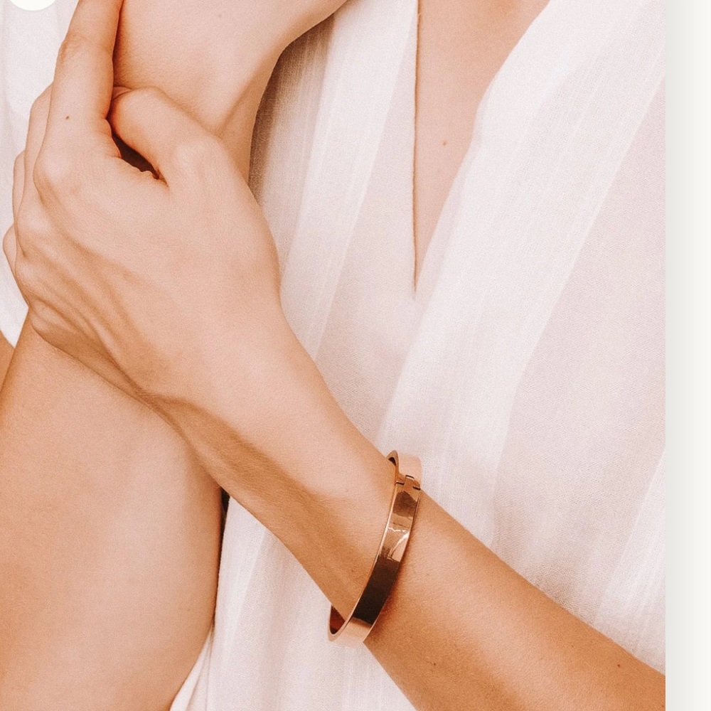 Elina Cuff - Picture 2 of 2